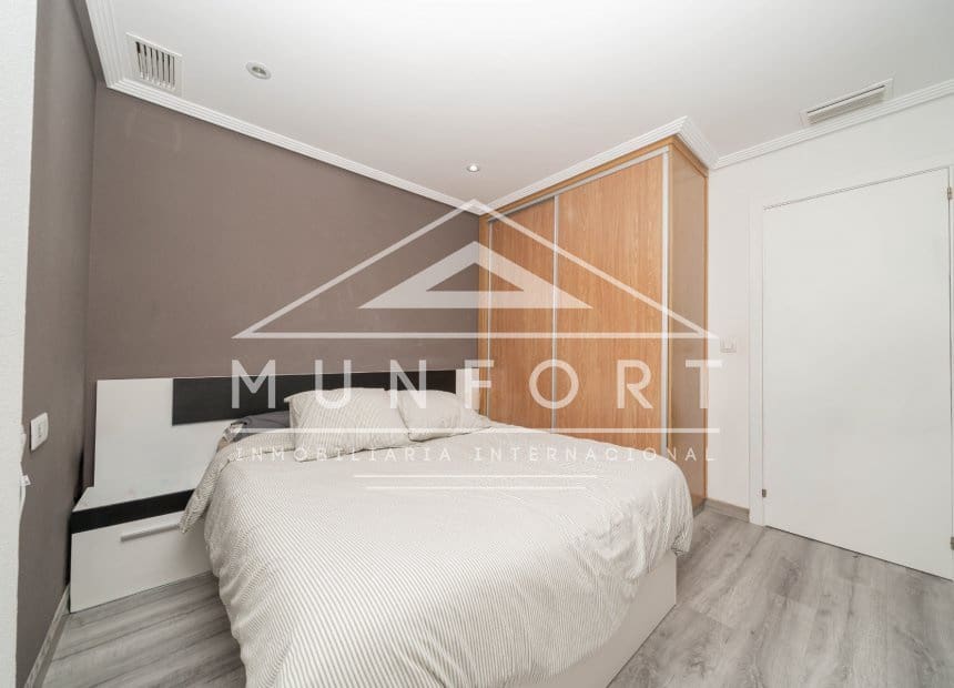 Bungalow de 2 habitaciones en San Pedro del Pinatar en venta con piscina garaje - 175.000 € (Ref: 10176060)
