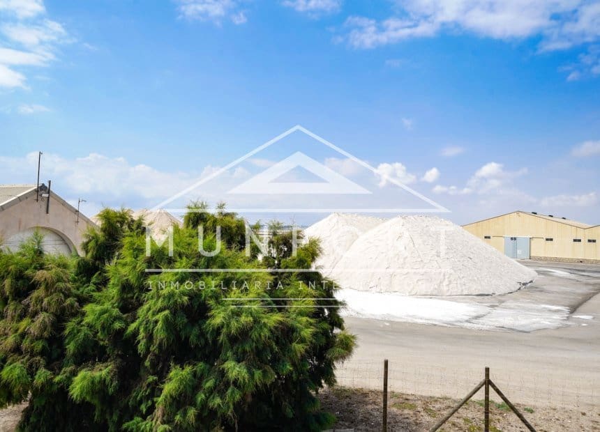 Bungalow de 2 habitaciones en San Pedro del Pinatar en venta con piscina garaje - 175.000 € (Ref: 10176060)