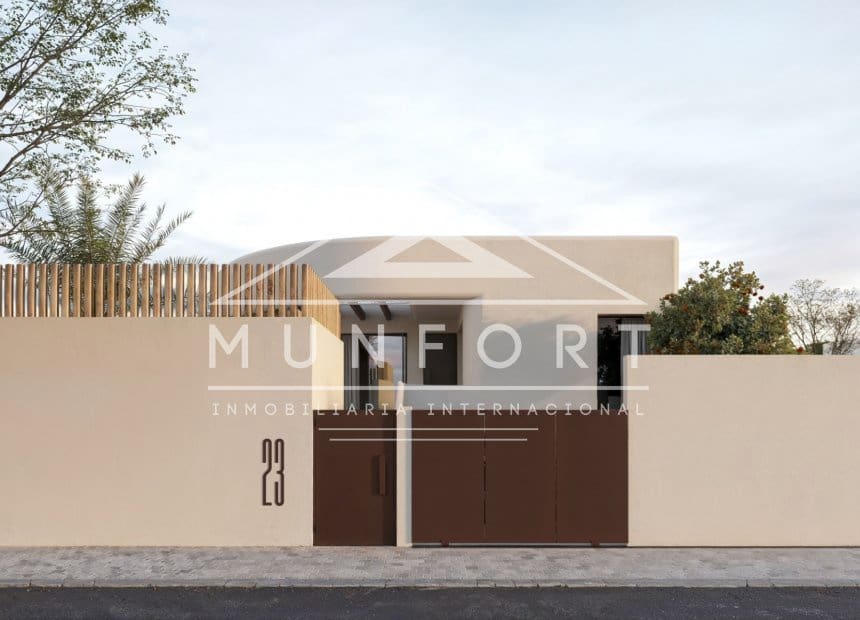 Chalet de 3 habitaciones en Algorfa en venta con piscina garaje - 650.000 € (Ref: 10182110)