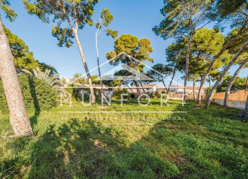 7 Zimmer Villa zu verkaufen in San Pedro del Pinatar mit Garage - 1.289.000 € (Ref: 10185958)