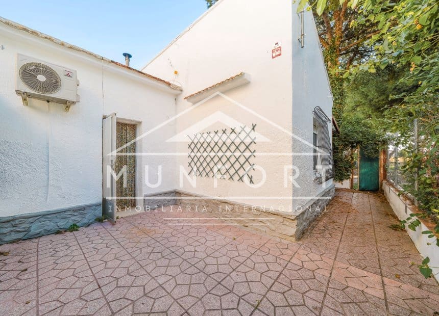 7 Zimmer Villa zu verkaufen in San Pedro del Pinatar mit Garage - 1.289.000 € (Ref: 10185958)