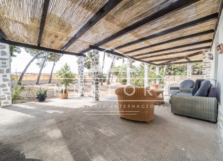 7 Zimmer Villa zu verkaufen in San Pedro del Pinatar mit Garage - 1.289.000 € (Ref: 10185958)