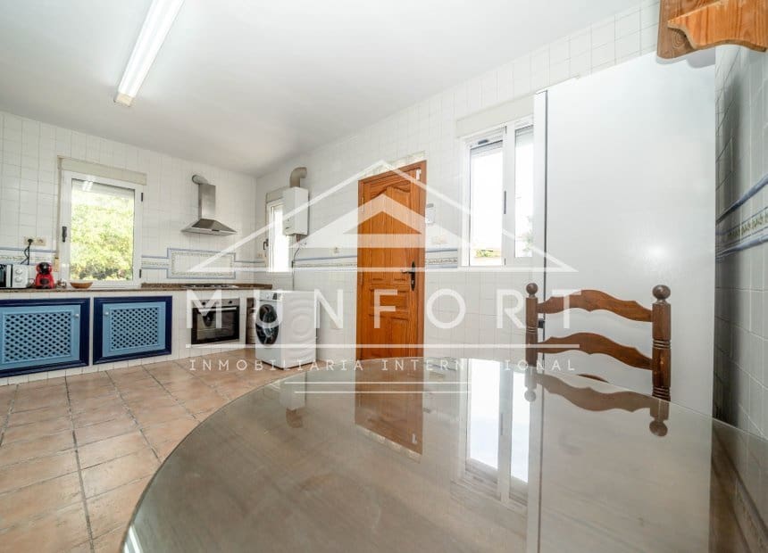 7 Zimmer Villa zu verkaufen in San Pedro del Pinatar mit Garage - 1.289.000 € (Ref: 10185958)