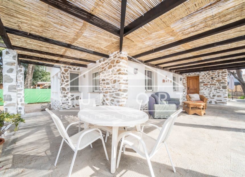 7 Zimmer Villa zu verkaufen in San Pedro del Pinatar mit Garage - 1.289.000 € (Ref: 10185958)