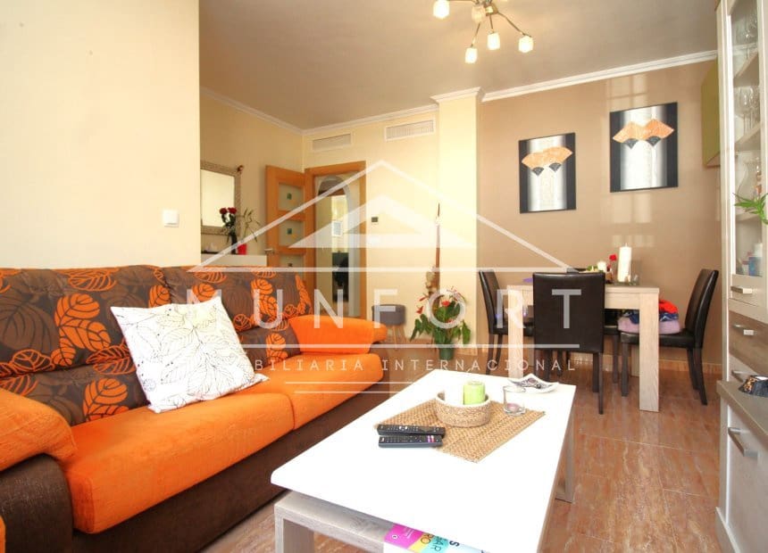 4 quarto Moradia em Banda para venda em Los Alcazares com garagem - 269 900 € (Ref: 10185962)