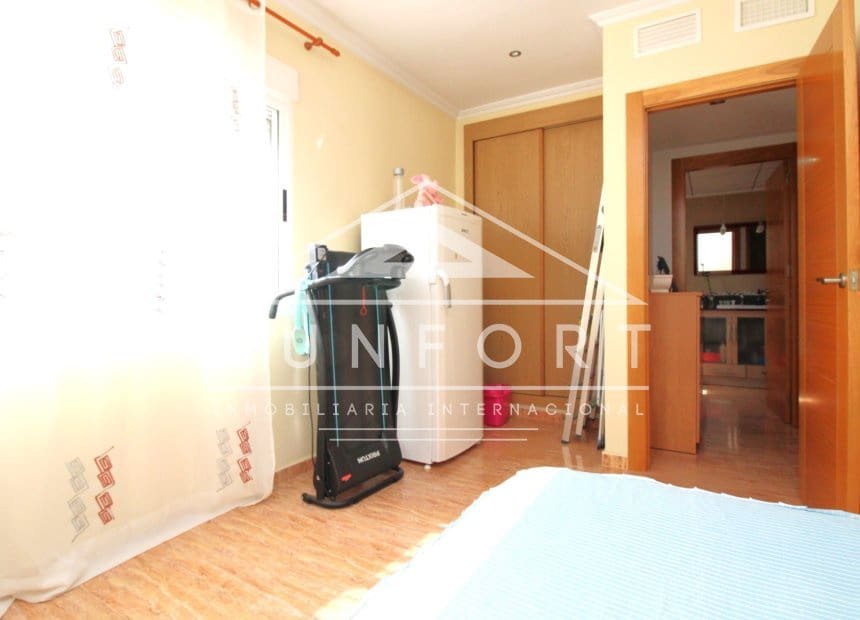 4 quarto Moradia em Banda para venda em Los Alcazares com garagem - 269 900 € (Ref: 10185962)