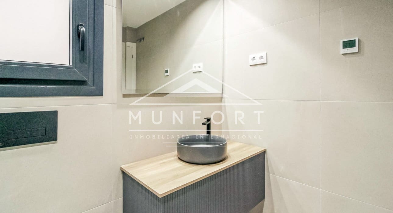 2 soverom Bungalow til salgs i Torrevieja med svømmebasseng - € 360 000 (Ref: 8378971)