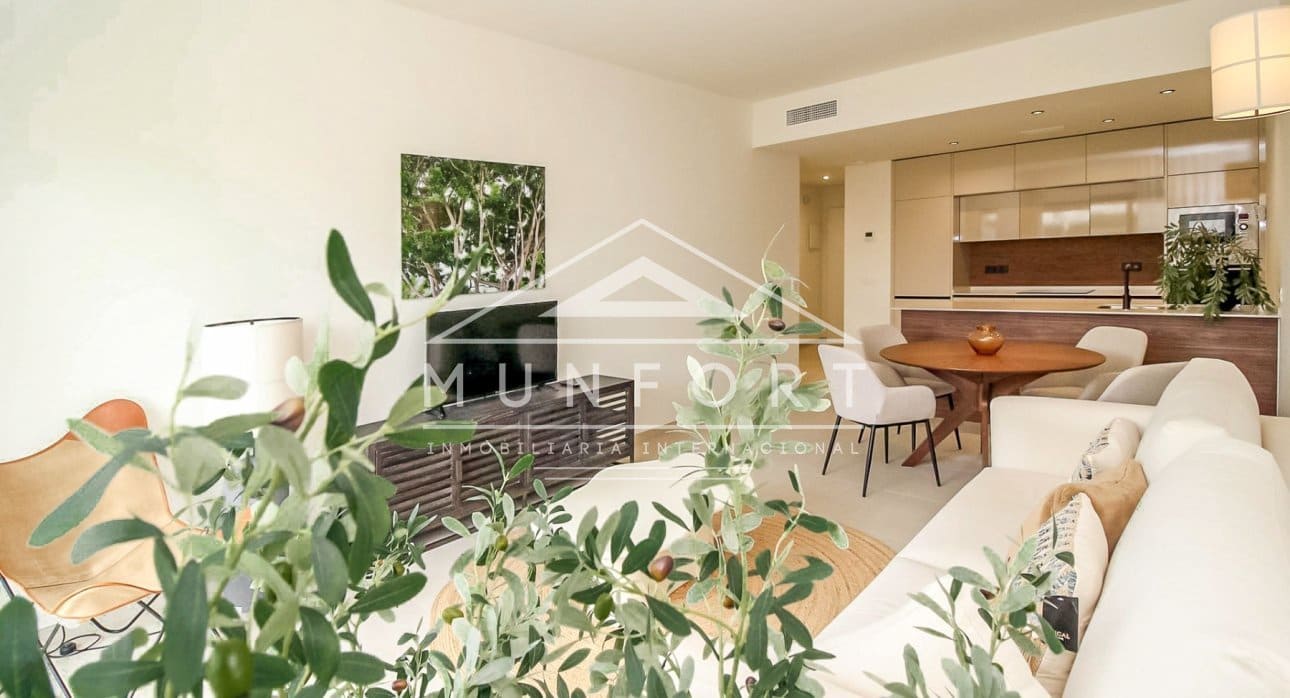 2 soverom Bungalow til salgs i Torrevieja med svømmebasseng - € 360 000 (Ref: 8378971)