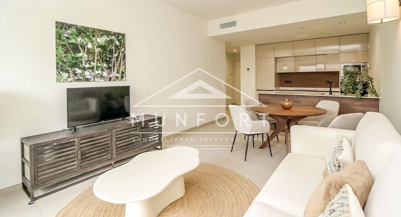 2 soverom Bungalow til salgs i Torrevieja med svømmebasseng - € 360 000 (Ref: 8378971)