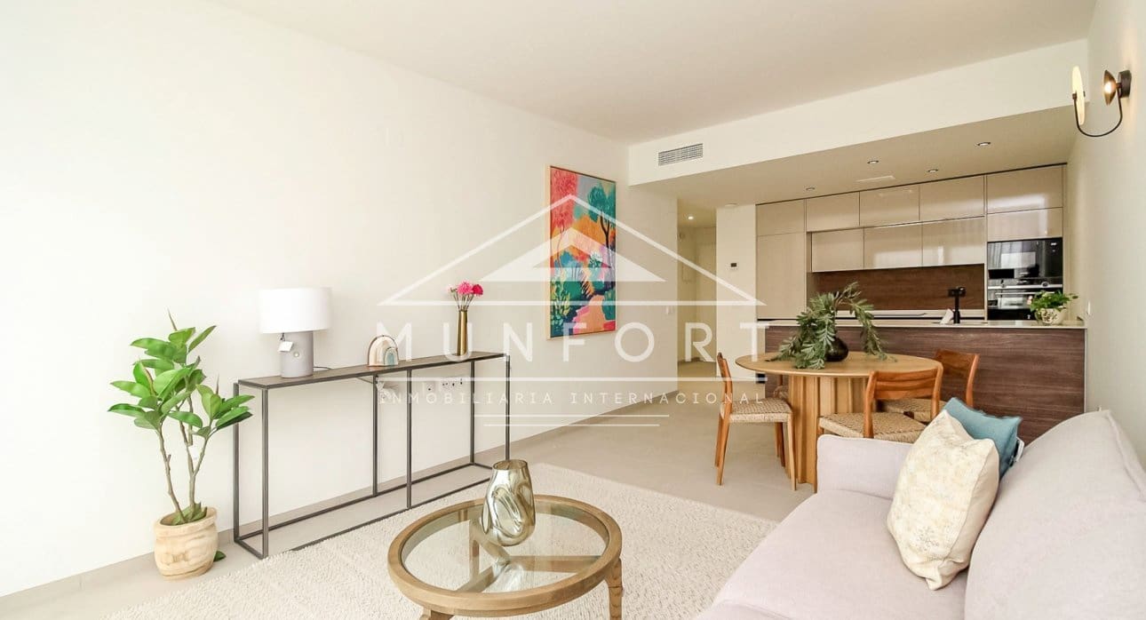 2 soverom Bungalow til salgs i Torrevieja med svømmebasseng - € 360 000 (Ref: 8378971)