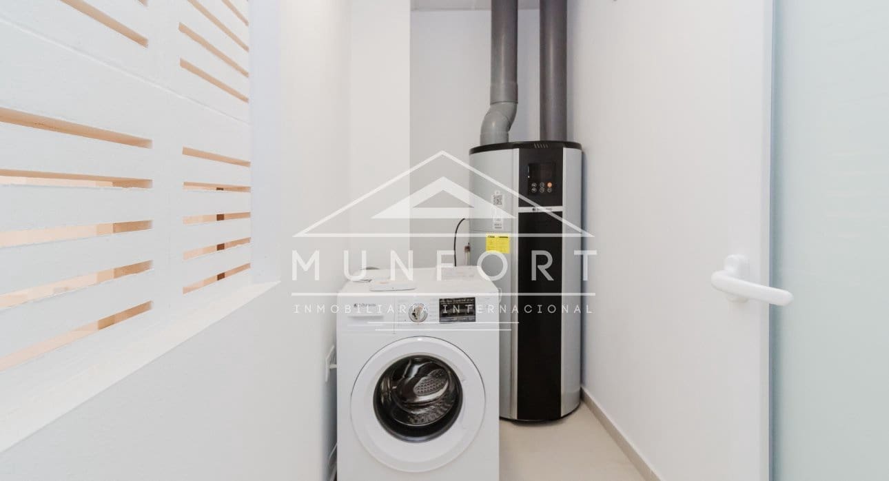 2 sypialnia Bungalow na sprzedaż w Torrevieja z basenem - 380 000 € (Ref: 8378971)