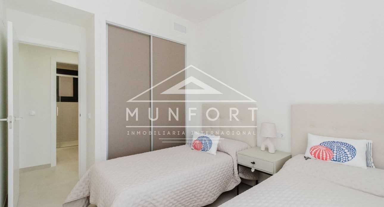 2 sypialnia Bungalow na sprzedaż w Torrevieja z basenem - 380 000 € (Ref: 8378971)