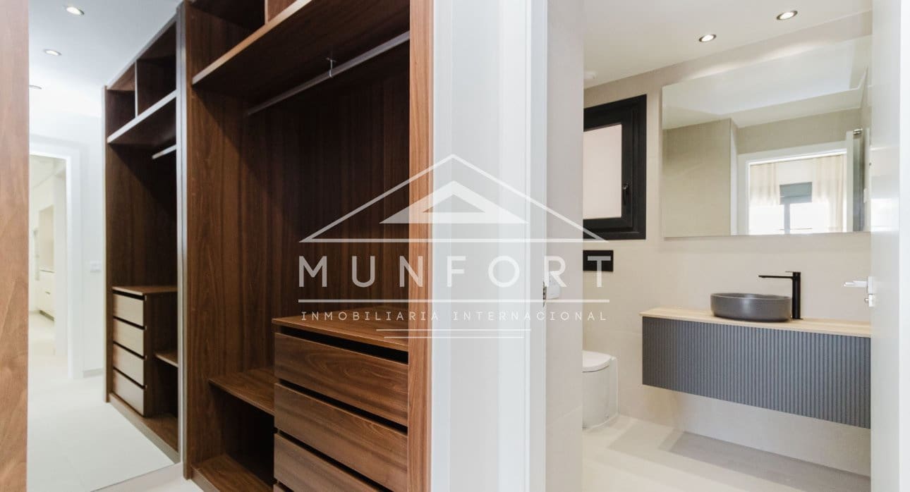 2 sypialnia Bungalow na sprzedaż w Torrevieja z basenem - 380 000 € (Ref: 8378971)