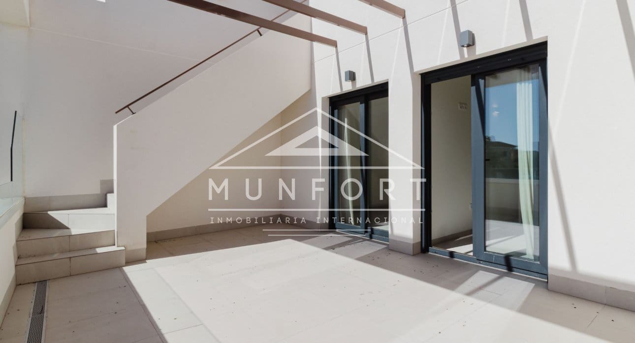 2 sypialnia Bungalow na sprzedaż w Torrevieja z basenem - 380 000 € (Ref: 8378971)