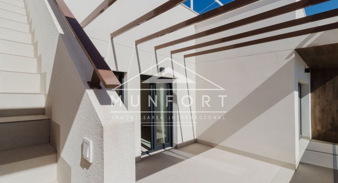 2 sypialnia Bungalow na sprzedaż w Torrevieja z basenem - 380 000 € (Ref: 8378971)