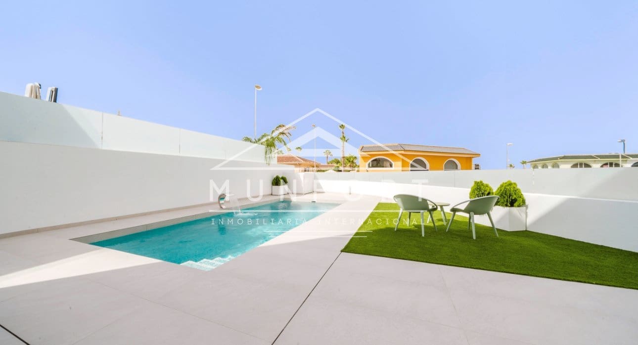 3 Zimmer Villa zu verkaufen in Rojales mit Pool - 549.000 € (Ref: 8379003)