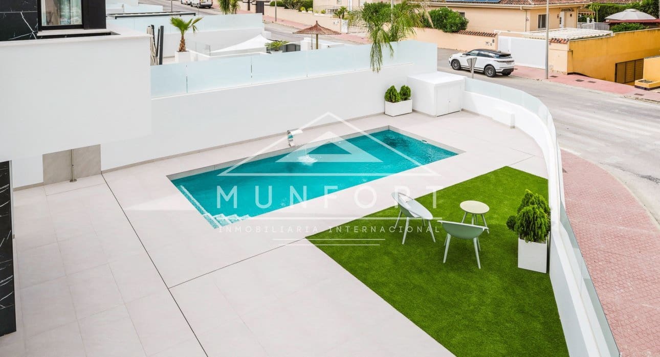 3 Zimmer Villa zu verkaufen in Rojales mit Pool - 549.000 € (Ref: 8379003)