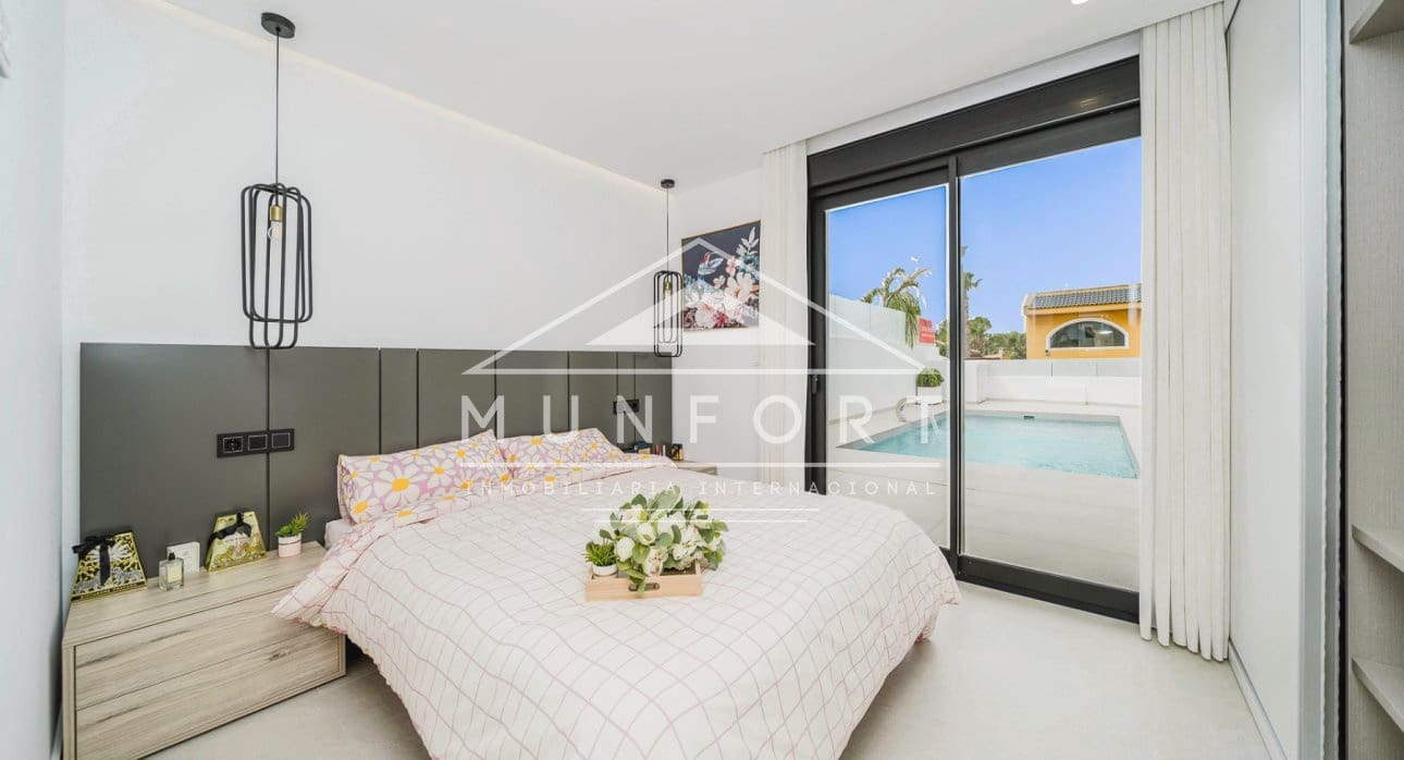 3 Zimmer Villa zu verkaufen in Rojales mit Pool - 549.000 € (Ref: 8379003)