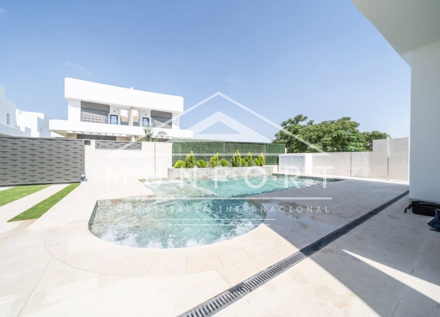3 bedroom Villa for sale in Los Montesinos with pool - € 535,000 (Ref: 8379004)