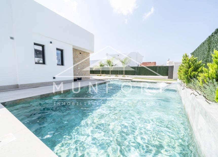 3 soveværelse Villa til salg i Los Montesinos - € 535.000 (Ref: 8379004)