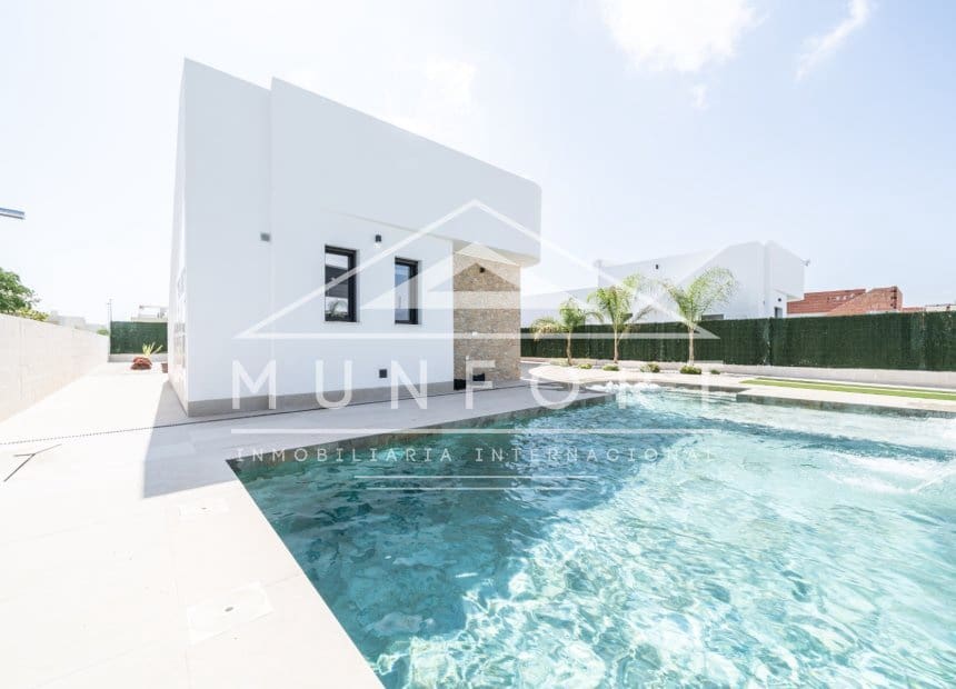 3 soveværelse Villa til salg i Los Montesinos - € 535.000 (Ref: 8379004)