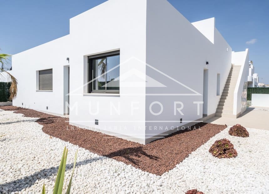 3 bedroom Villa for sale in Los Montesinos with pool - € 535,000 (Ref: 8379004)