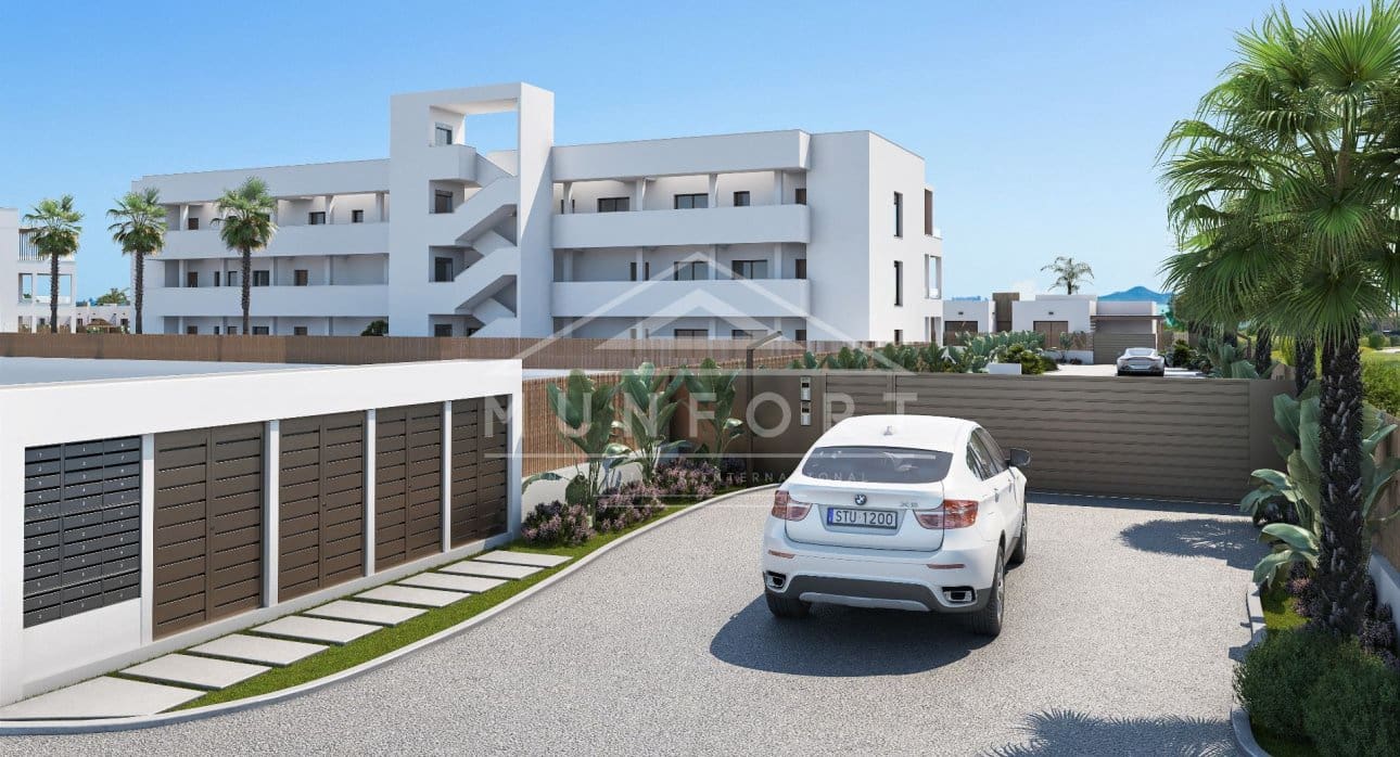 2 bedroom Apartment for sale in Los Alcazares with pool - € 314,900 (Ref: 8396058)