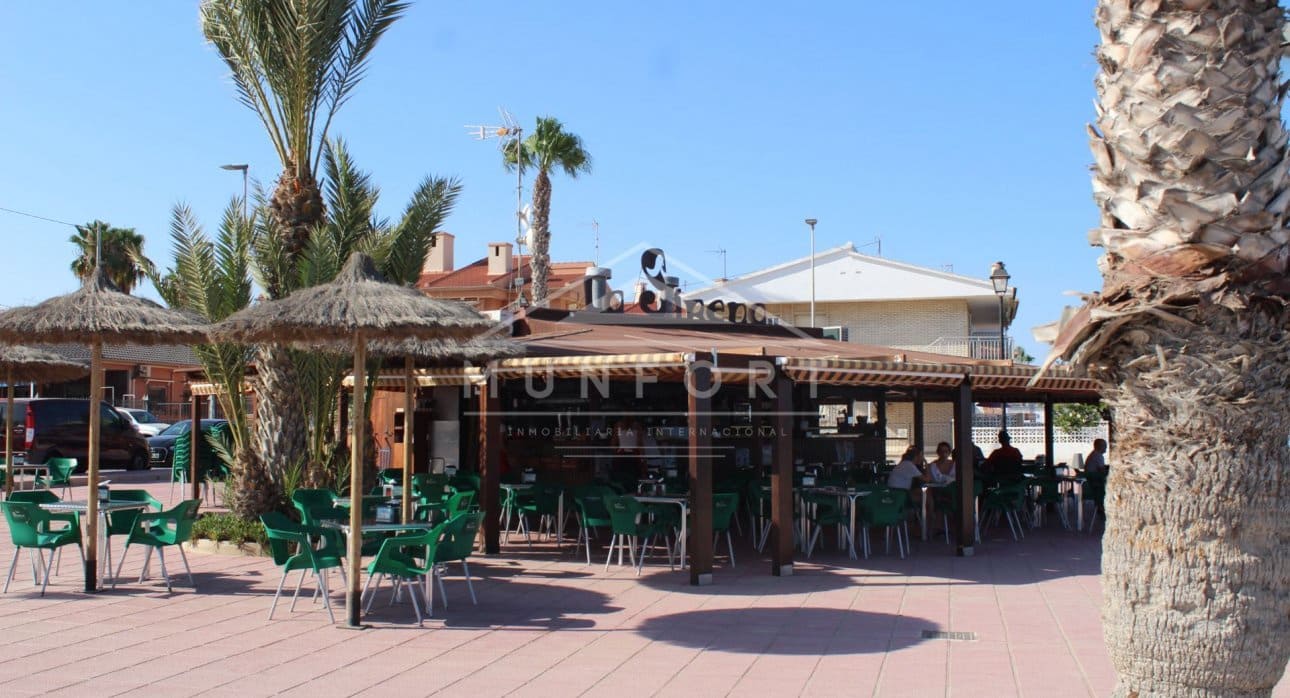 3 bedroom Villa for sale in Los Alcazares with pool - € 399,900 (Ref: 8396062)