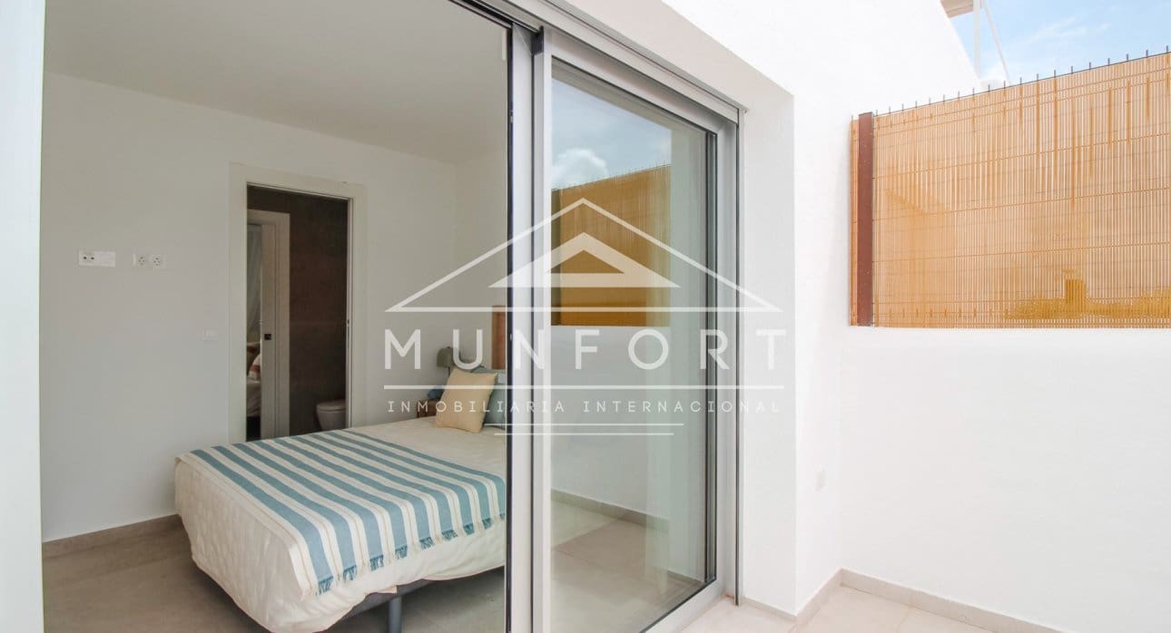 3 bedroom Villa for sale in Los Alcazares with pool - € 399,900 (Ref: 8396062)