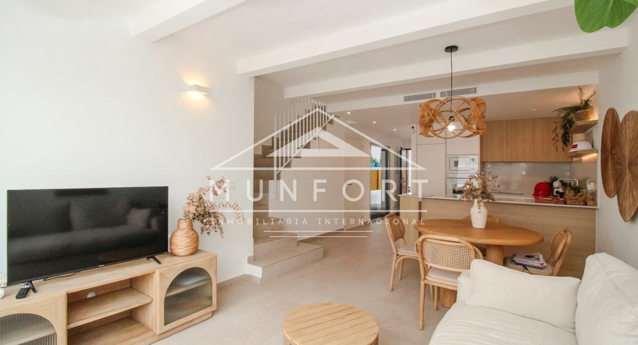 3 bedroom Villa for sale in Los Alcazares with pool - € 399,900 (Ref: 8396062)