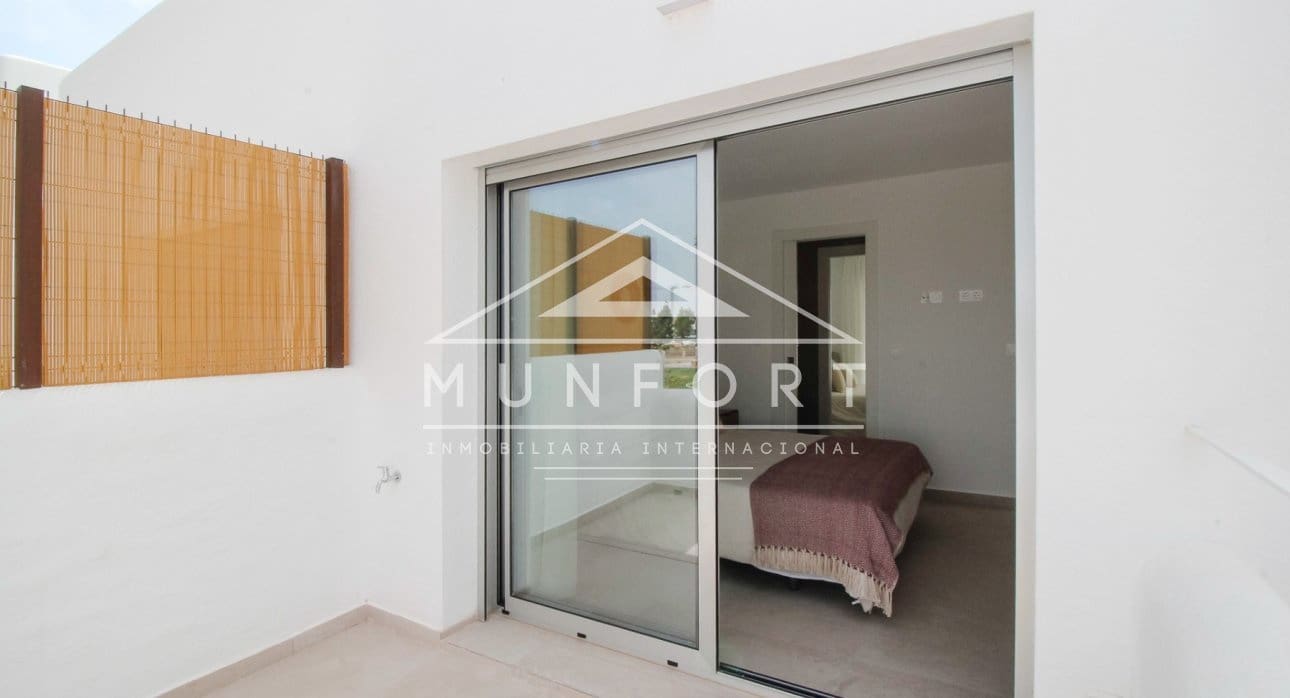 3 bedroom Villa for sale in Los Alcazares with pool - € 399,900 (Ref: 8396062)