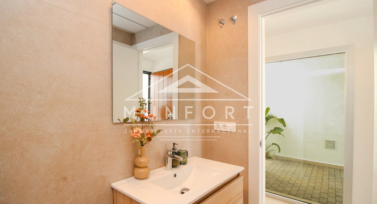 3 bedroom Villa for sale in Los Alcazares with pool - € 399,900 (Ref: 8396062)