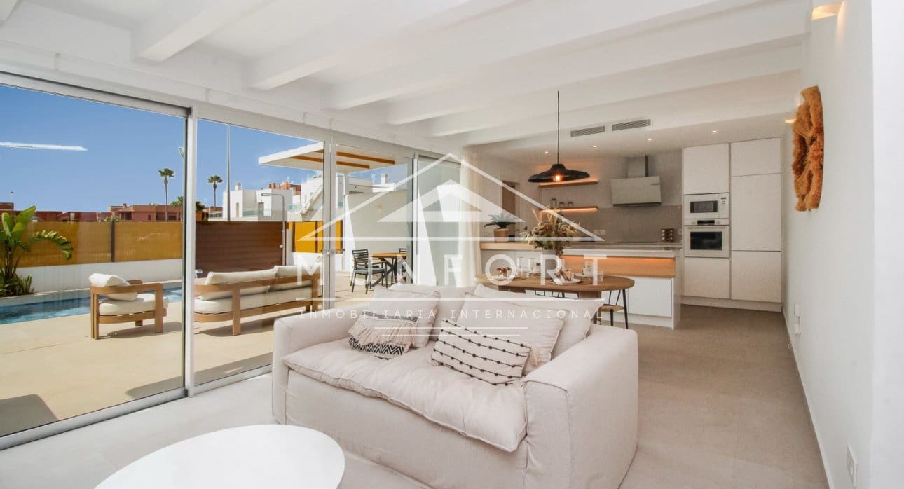 3 makuuhuone Huvila myytävänä paikassa Los Alcazares mukana uima-altaan - 499 900 € (Ref: 8396063)