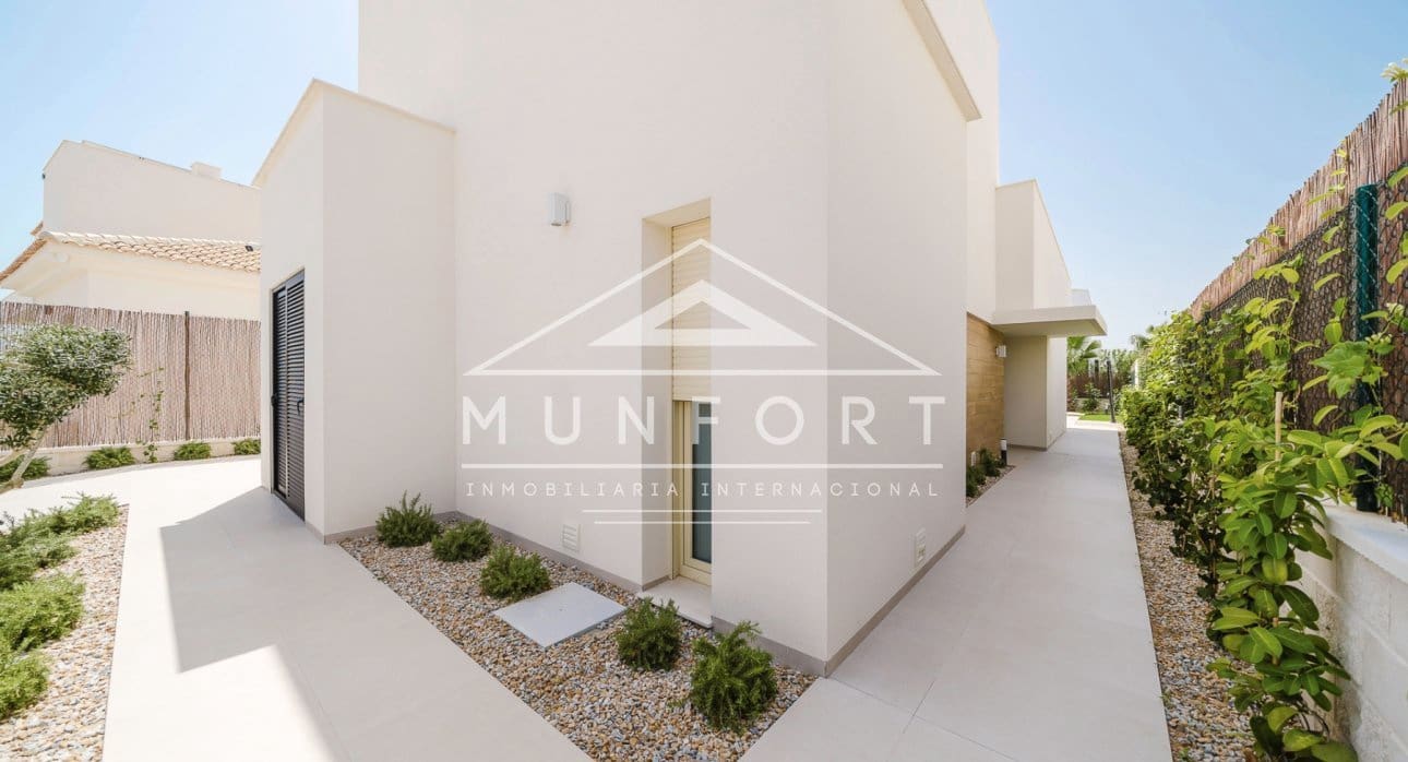 3 Zimmer Villa zu verkaufen in Los Montesinos mit Pool - 509.000 € (Ref: 8396073)