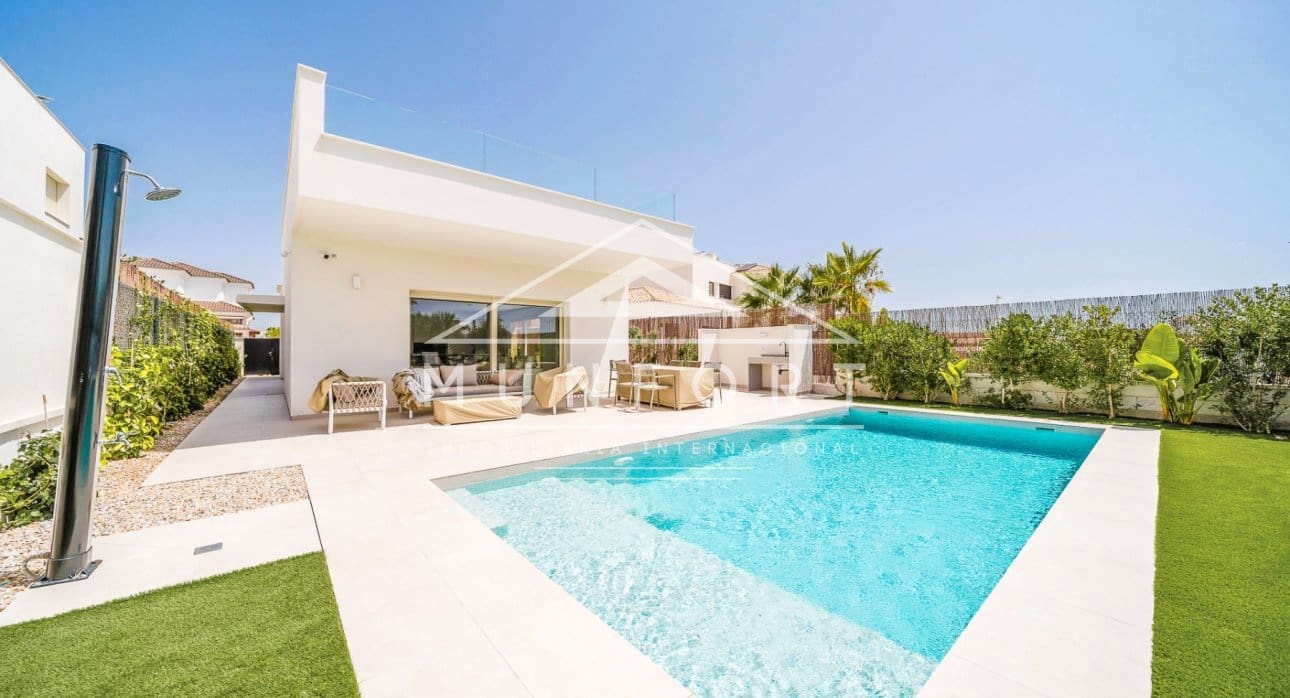 3 Zimmer Villa zu verkaufen in Los Montesinos mit Pool - 509.000 € (Ref: 8396073)