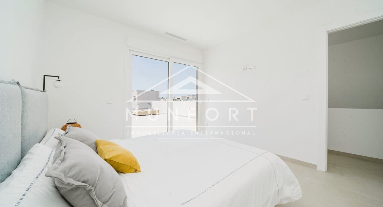 3 Zimmer Villa zu verkaufen in Los Montesinos mit Pool - 509.000 € (Ref: 8396073)