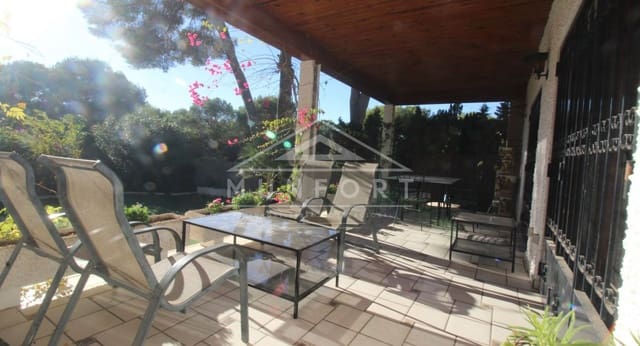 4 makuuhuone Huvila myytävänä paikassa Dehesa de Campoamor, Orihuela mukana uima-altaan - 889 900 € (Ref: 8410372)