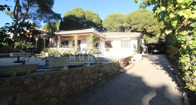 4 makuuhuone Huvila myytävänä paikassa Dehesa de Campoamor, Orihuela mukana uima-altaan - 889 900 € (Ref: 8410372)