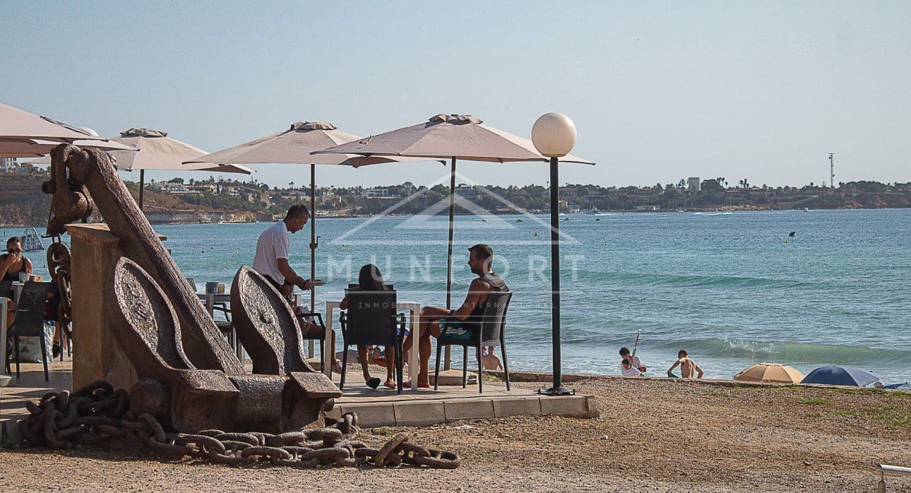 4 makuuhuone Huvila myytävänä paikassa Dehesa de Campoamor mukana uima-altaan - 889 900 € (Ref: 8410372)