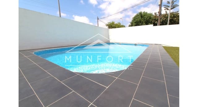 3 sypialnia Willa na sprzedaż w Torrevieja z basenem - 380 000 € (Ref: 8410376)