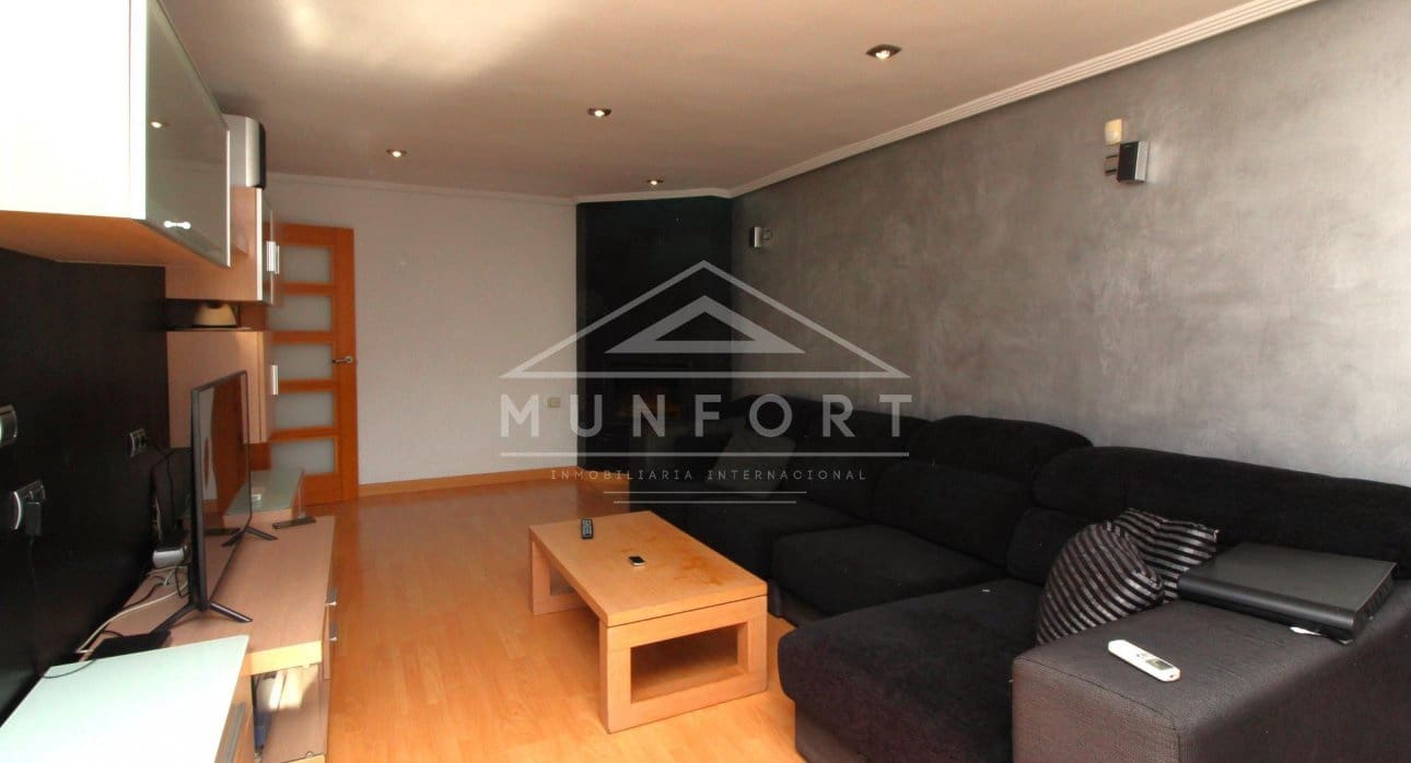 3 sypialnia Willa na sprzedaż w Torrevieja z basenem - 380 000 € (Ref: 8410376)