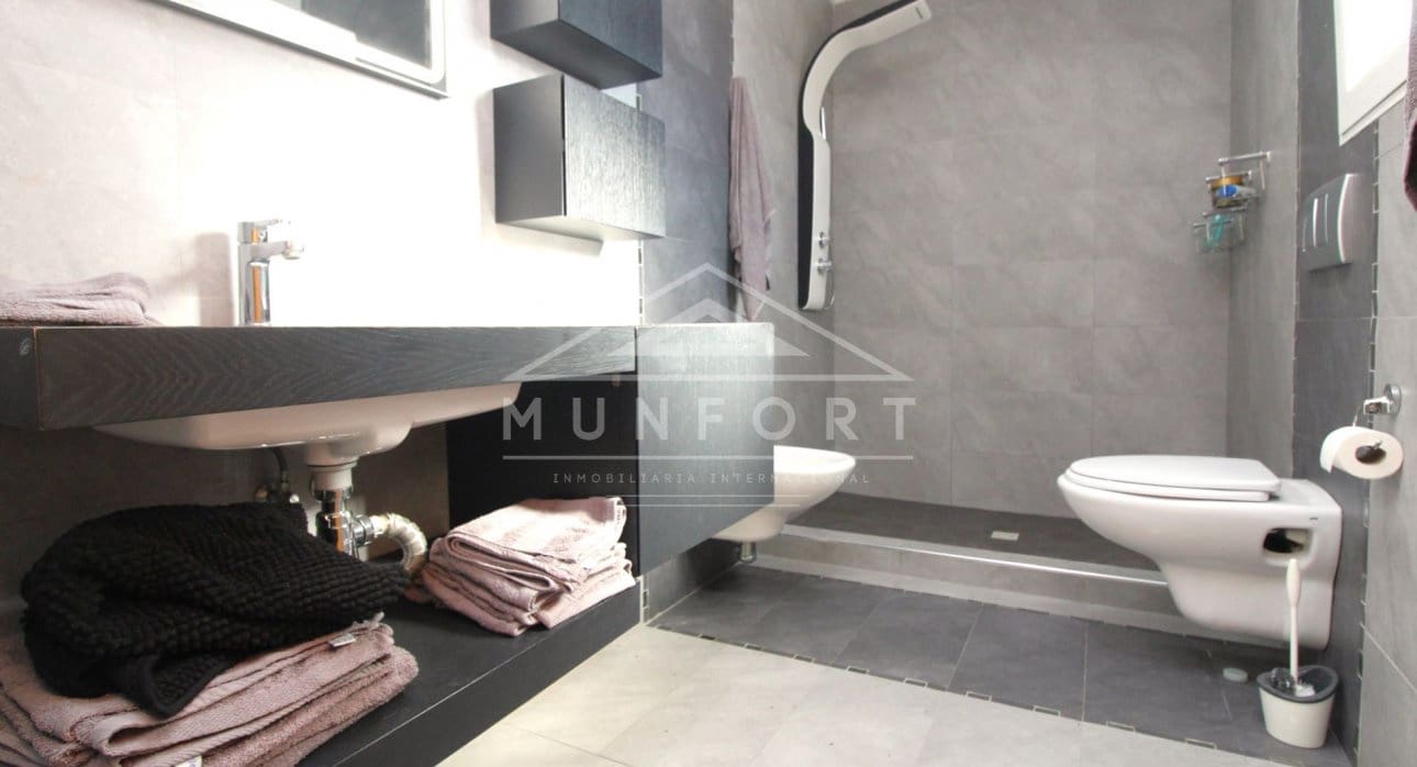 3 sypialnia Willa na sprzedaż w Torrevieja z basenem - 380 000 € (Ref: 8410376)