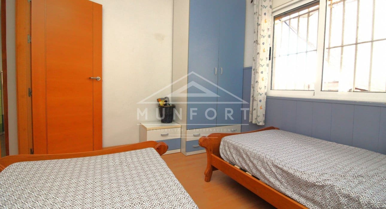 3 sypialnia Willa na sprzedaż w Torrevieja z basenem - 380 000 € (Ref: 8410376)