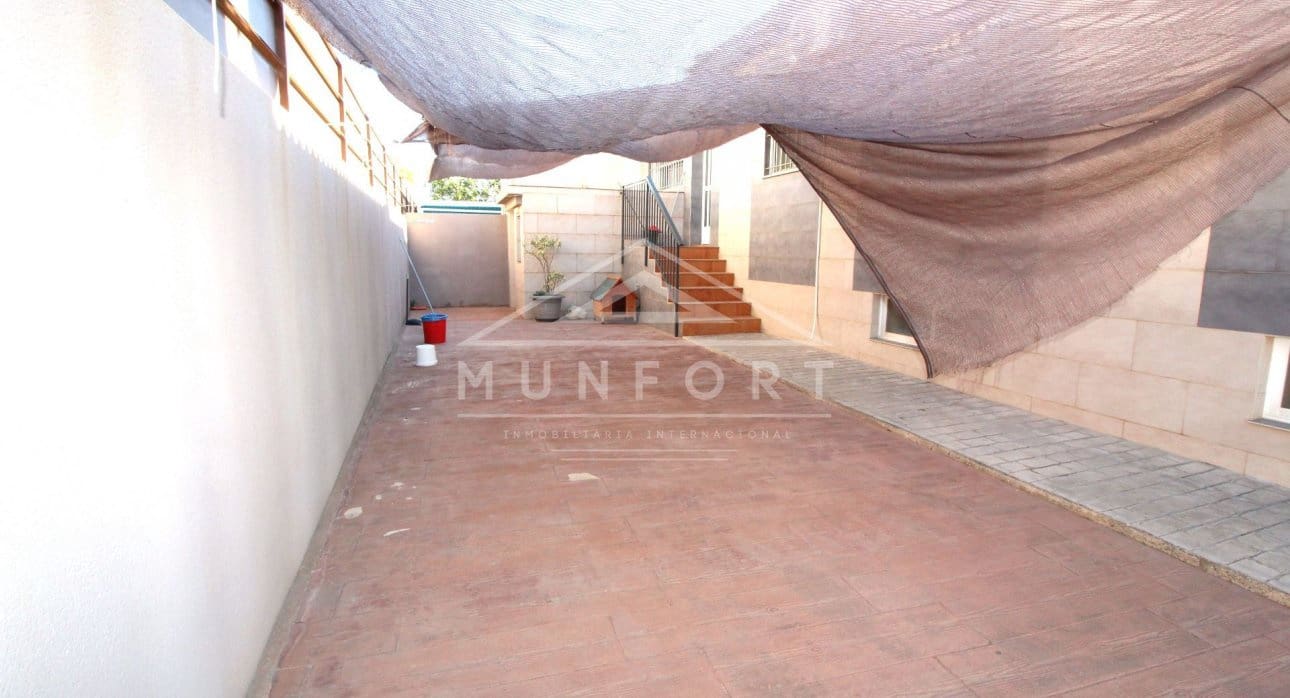 3 sypialnia Willa na sprzedaż w Torrevieja z basenem - 380 000 € (Ref: 8410376)