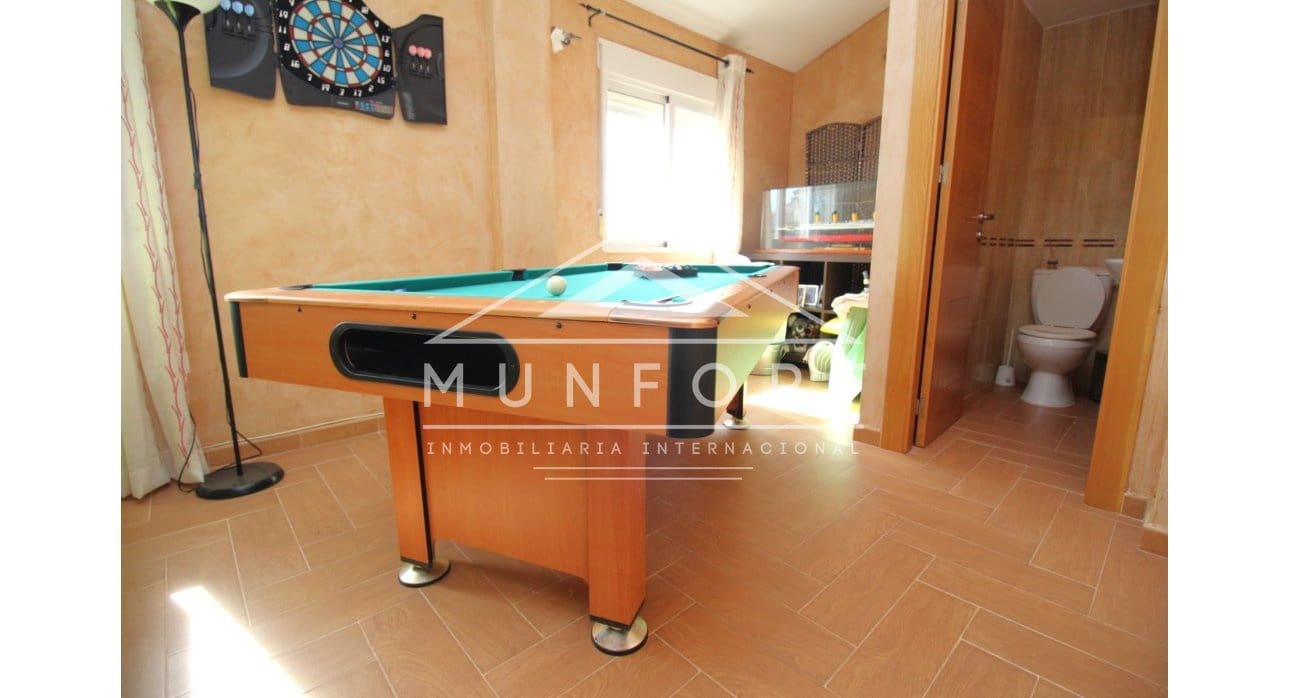 4 makuuhuone Omakotitalo myytävänä paikassa Los Alcazares - 269 900 € (Ref: 8410396)