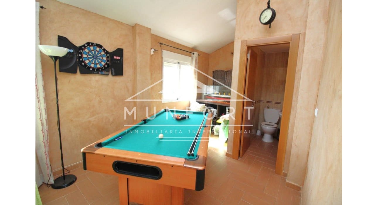 4 makuuhuone Omakotitalo myytävänä paikassa Los Alcazares - 269 900 € (Ref: 8410396)