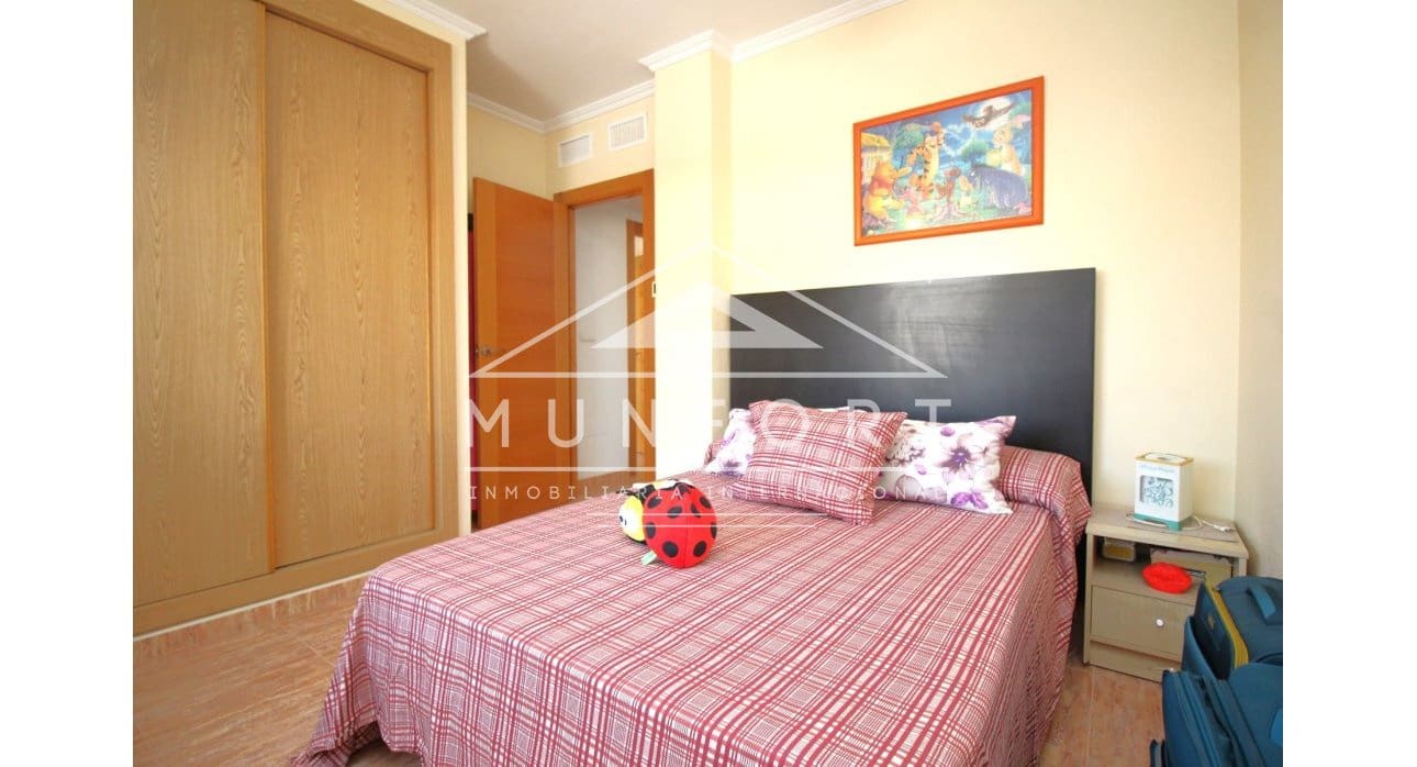 4 makuuhuone Omakotitalo myytävänä paikassa Los Alcazares - 269 900 € (Ref: 8410396)