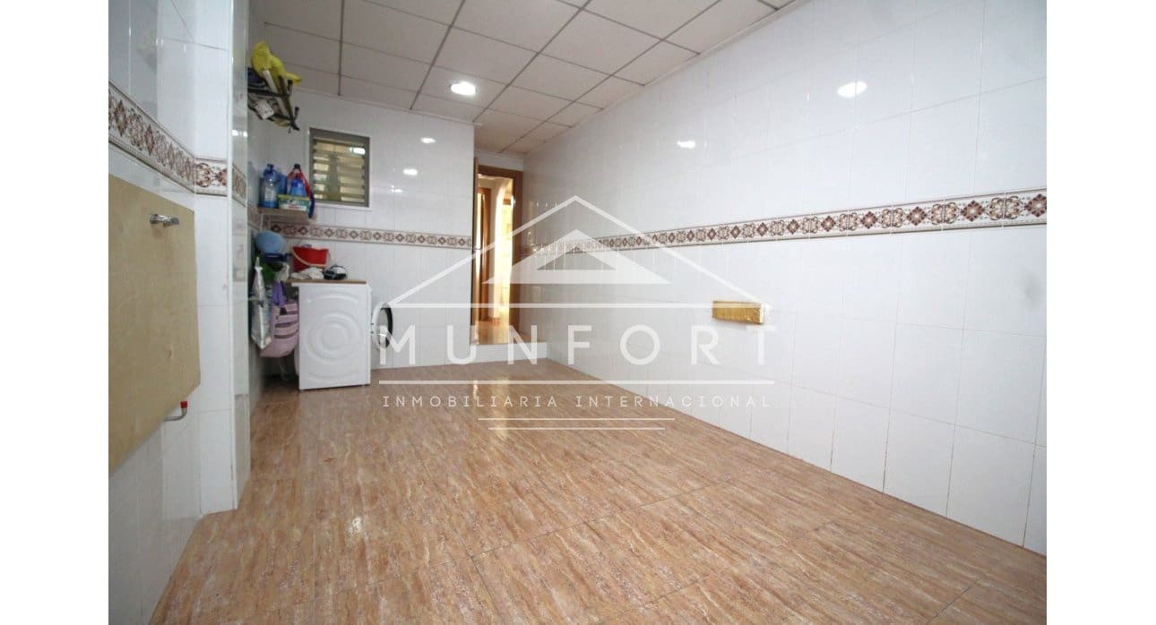 4 makuuhuone Omakotitalo myytävänä paikassa Los Alcazares - 269 900 € (Ref: 8410396)