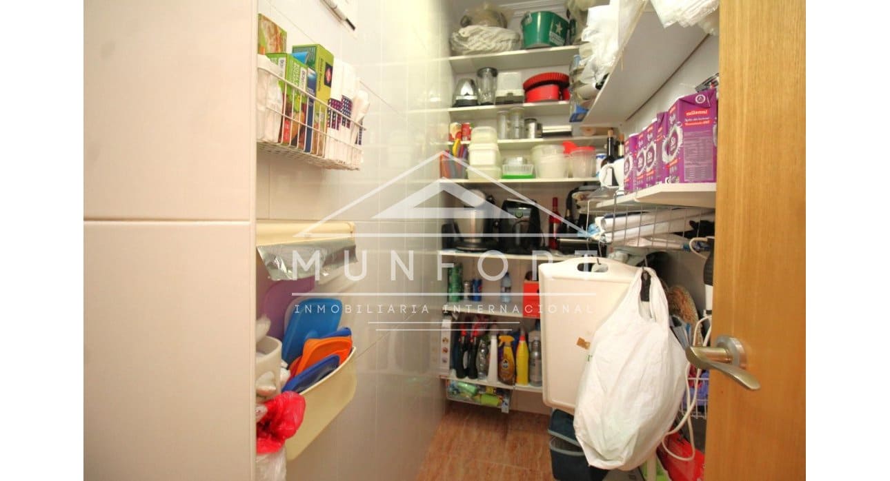 4 makuuhuone Omakotitalo myytävänä paikassa Los Alcazares - 269 900 € (Ref: 8410396)