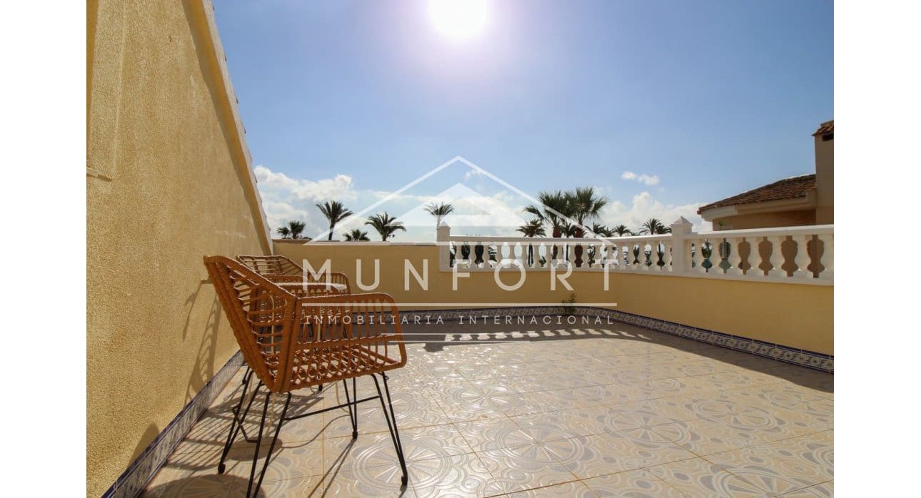 4 makuuhuone Huvila myytävänä paikassa Los Urrutias mukana uima-altaan - 549 000 € (Ref: 8422483)